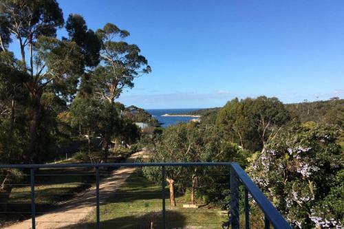 Cooee Bay Of Fires