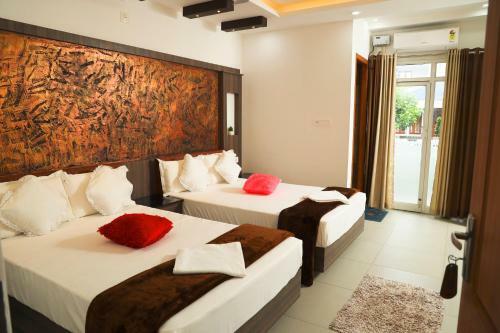 Hotel Green Valley Residency