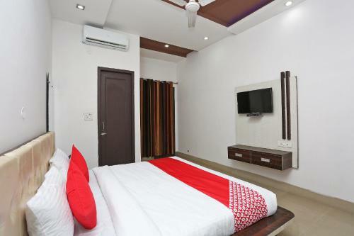 Oyo 28227 Hotel Abhinandan