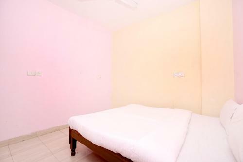 Hotel Spot On 37127 HC Palace