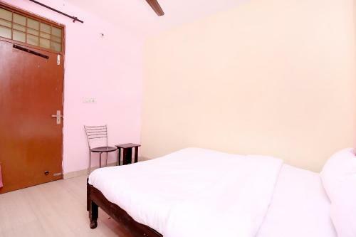 Hotel Spot On 37127 HC Palace