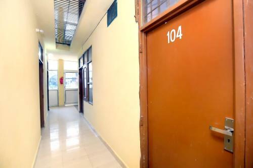 Hotel Spot On 37127 HC Palace
