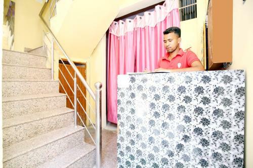 Hotel Spot On 37127 HC Palace