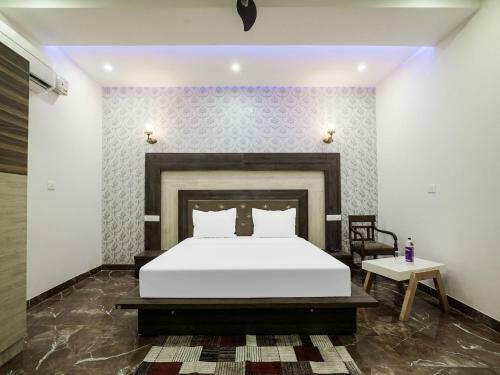 Capital O 85354 Hotel Amour
