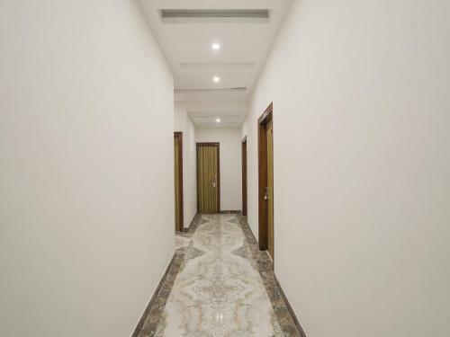 Capital O 85354 Hotel Amour