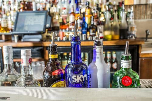 The Duke Of Edinburgh Hotel & Bar