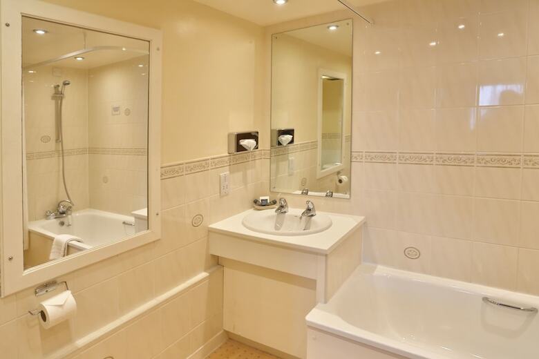 Best Western Heath Court Hotel