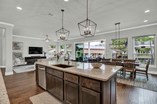Stunning Luxury Lake Home With Waterfront & Dock!