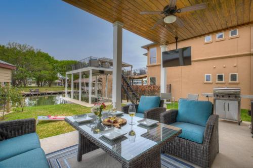 Stunning Luxury Lake Home With Waterfront & Dock!