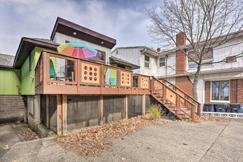 Eclectic Lake Michigan Abode With Loft And Grill!