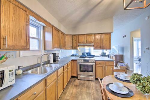 Charming Noblesville Home - Walk To Downtown!
