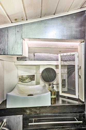 Apartamento Dreamy Tiny Home, Steps From Missouri River!