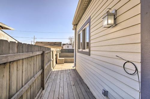 Sunny Duplex With Fire Pit, 2 Mi To Dtwn Indy
