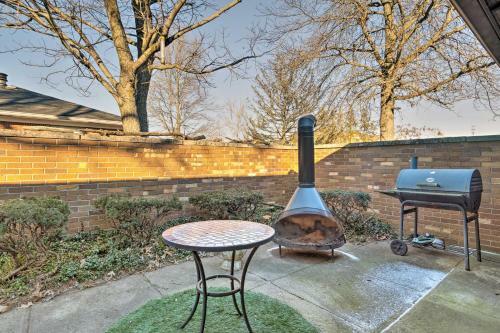 Mid-century Modern Escape - 8 Mi To Downtown!