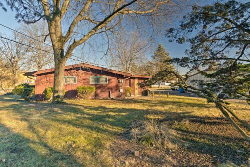 Mid-century Modern Escape - 8 Mi To Downtown!