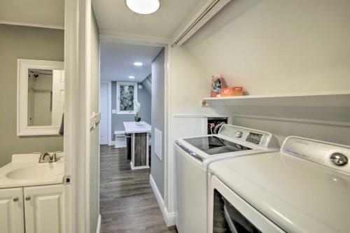 Modern Indianapolis Home, 9 Mi To Mile Square