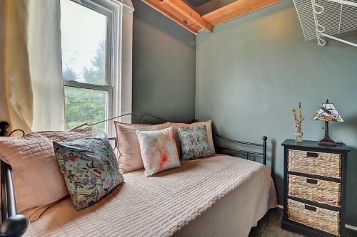 Bed & Breakfast 2446 Carrollton Ave Indianapolis