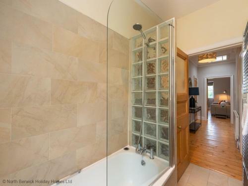 Rosebery Place In The Heart Of Gullane