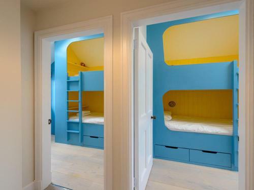 Marine House - 4 Bedrooms