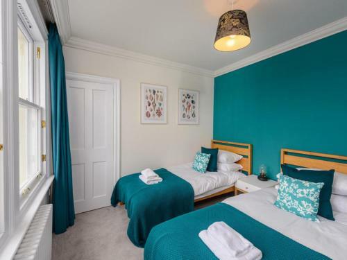 Marine House - 4 Bedrooms