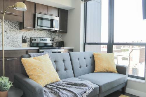 Premiere Sculpture Park Apartments