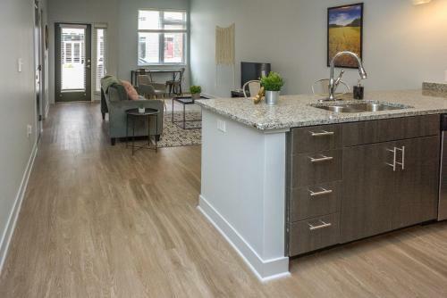 Apartamento Frontdesk I District At 6th Des Moines