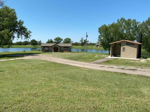 Villa Lodge 545 Complete Large Brick House Fully Furnished