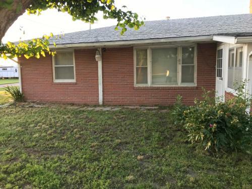 Villa Lodge 545 Complete Large Brick House Fully Furnished