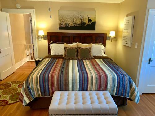 Villa Inn At River Street