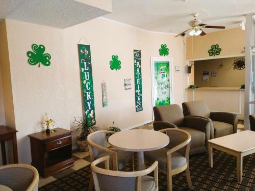 Hotel Grandview Plaza Inn