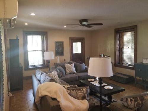 Complete Bnb Presents Mkr1599, Historic Rosencutter House