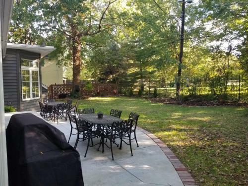 Complete Bnb Presents Tkw3121, Marvelous Upscale 3br, 2bath Home