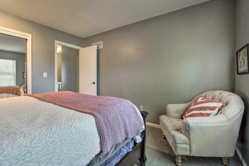 Modern Townhome With Fireplace Near Stoll Park