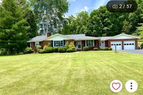 Private, Relaxing, Home Away From Home Getaway!!!!