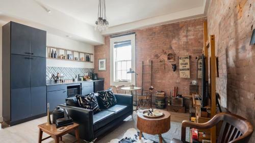 Apartamento Pickle Factory Cigars And Bourbon Rustic One Bedroom