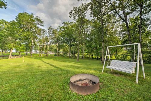 Kentucky Lake House With Great Outdoor Space!