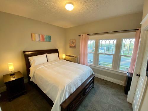 Posada Twin Lakes Creamery, Grill & Inn