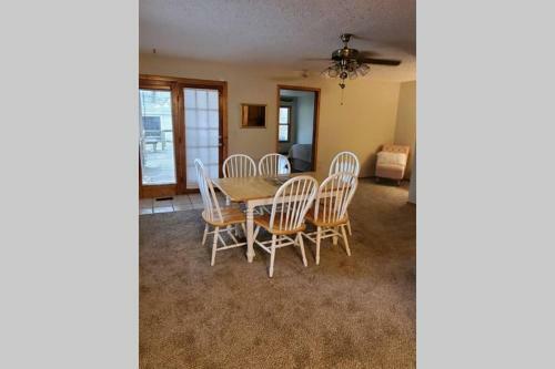 Cute 3br 3ba Handicap Acc Br And Ba Wifi Smart Tv