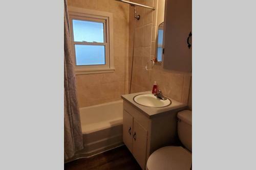 Cute 3br 3ba Handicap Acc Br And Ba Wifi Smart Tv