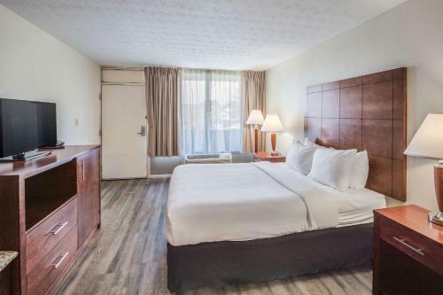 Suburban Extended Stay Hotel
