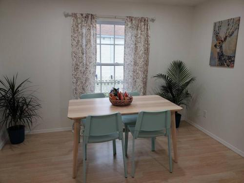 Cheerful 3 Bedroom House With A Cozy And Warm Feel