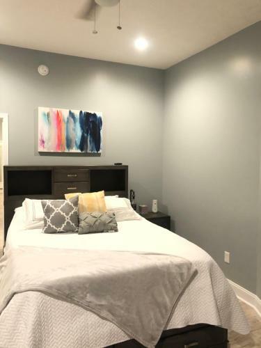 Charming Home Located In Germantown- Close To Everything