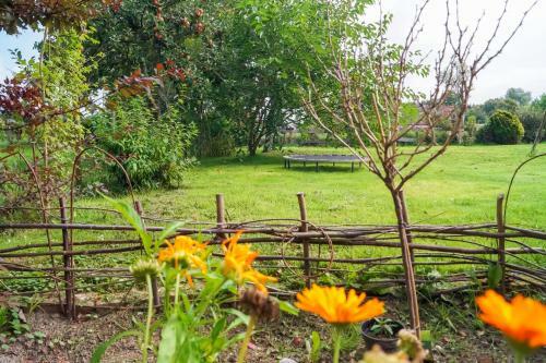 Apartamento Ferien Unnern Appelboom (80m2 Wohnung Mit Gro�em Garten)