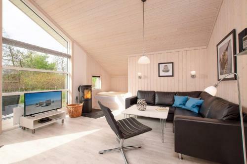 Resort 2 Ocean Cottage A 10