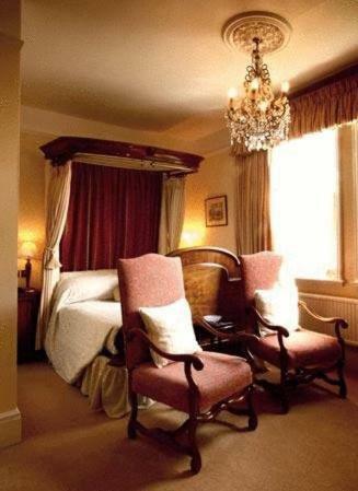 The Old Vicarage Hotel & Restaurant