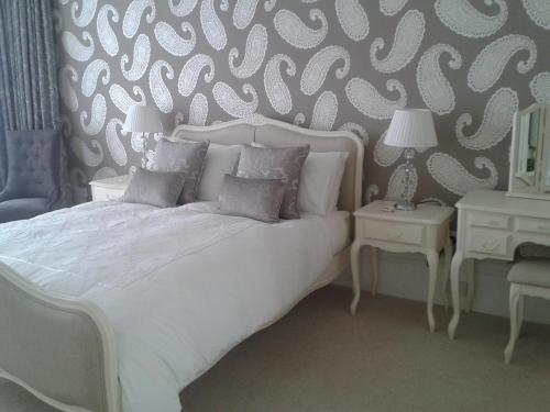 Hostal Douglas Park Guest House