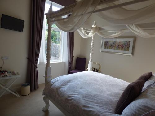 Hostal Douglas Park Guest House
