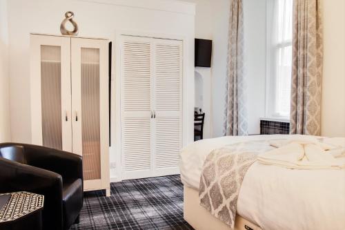 Hostal St Ives Hotel