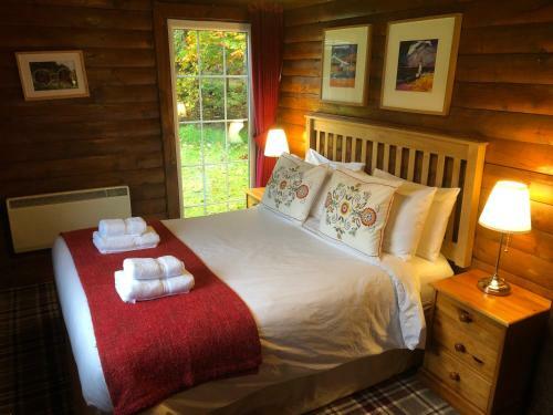 Pucks Glen Lodges