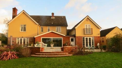 Bed & Breakfast Newmans Lodge